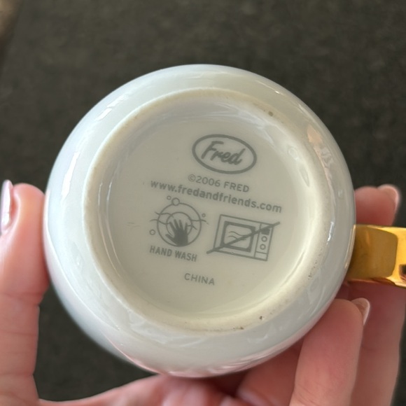 Fred and Friends “Engagement Ring” Coffee Cup - Picture 10 of 10